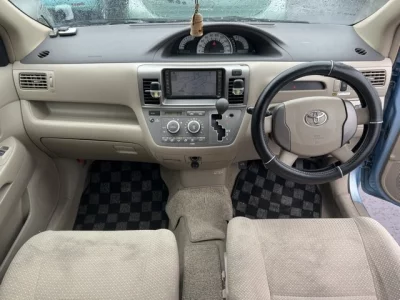 Toyota RAUM  с аукциона в Японии