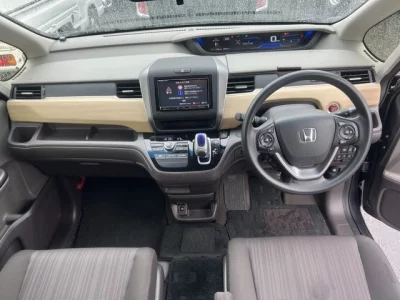 Honda FREED  с аукциона в Японии