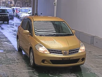 Nissan TIIDA  с аукциона в Японии