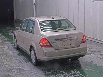 Nissan Tiida Latio