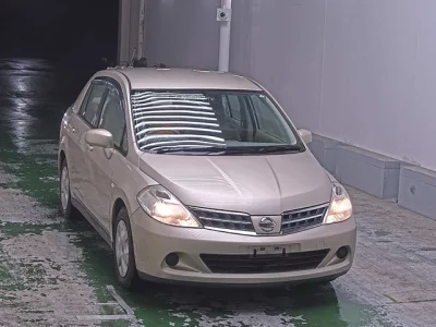 Nissan TIIDA LATIO