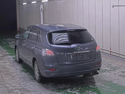 Toyota MARK X ZIO  с аукциона в Японии