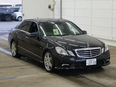 Mercedes-Benz E CLASS  с аукциона в Японии