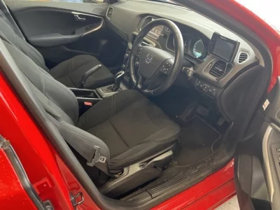 Volvo V40  с аукциона в Японии