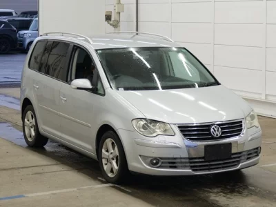 Volkswagen GOLF TOURAN  с аукциона в Японии