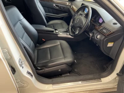 Mercedes-Benz E CLASS  с аукциона в Японии