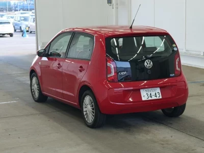 Volkswagen UP  с аукциона в Японии