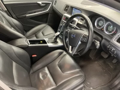 Volvo S60  с аукциона в Японии