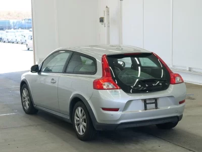 Volvo C30  с аукциона в Японии