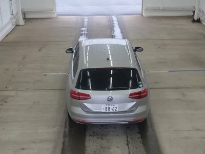 Volkswagen PASSAT VARIANT  с аукциона в Японии