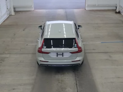 Volvo V60  с аукциона в Японии