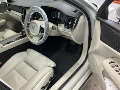 Volvo V60  с аукциона в Японии