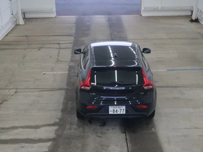 Volvo V40  с аукциона в Японии