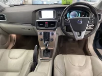 Volvo V40 лот № 2892 оценка 3.5  с аукциона в Японии 4