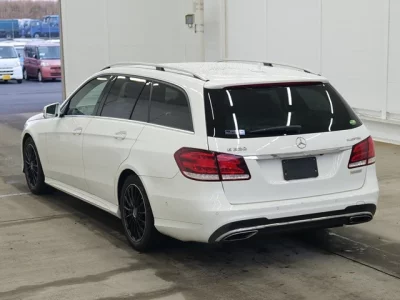 Mercedes-Benz E CLASS WAGON  с аукциона в Японии