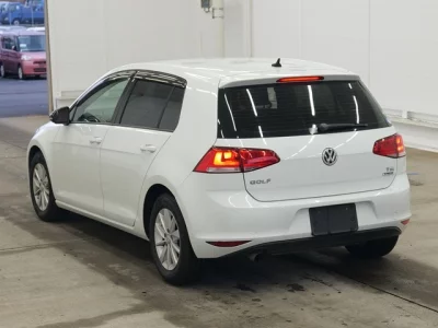 Volkswagen Golf  с аукциона в Японии