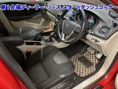 Volvo V40  с аукциона в Японии