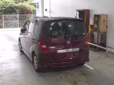 Honda FREED  с аукциона в Японии