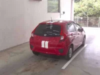 Honda FIT лот № 1068 оценка 3  с аукциона в Японии 4