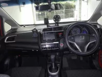 Honda FIT лот № 1068 оценка 3  с аукциона в Японии 5