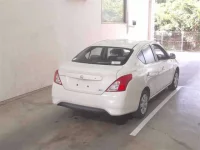 Nissan LATIO лот № 1137 оценка R  с аукциона в Японии 4