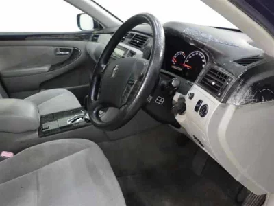 Toyota CROWN  с аукциона в Японии