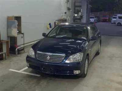 Toyota CROWN  с аукциона в Японии