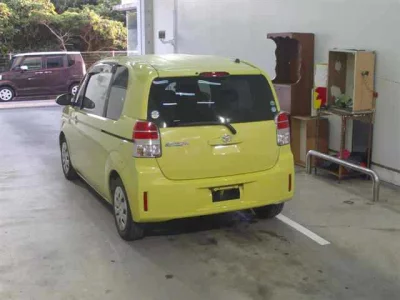 Toyota SPADE  с аукциона в Японии