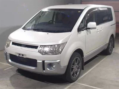 Mitsubishi Delica D:5
