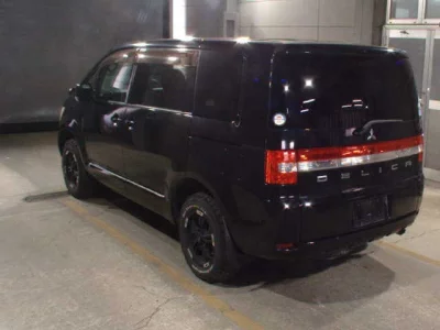 Mitsubishi Delica D:5