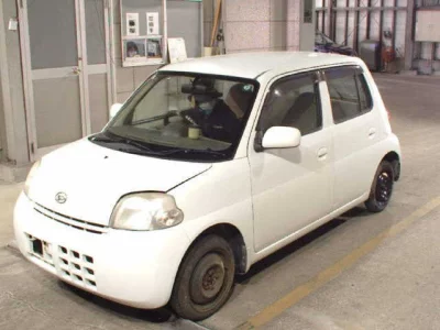 Daihatsu Esse