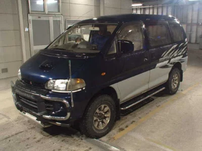 Mitsubishi DELICA  с аукциона в Японии