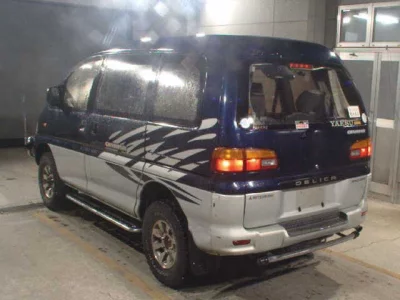 Mitsubishi DELICA  с аукциона в Японии