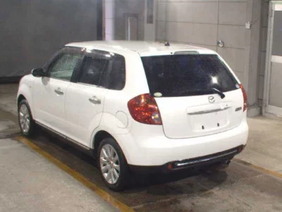 Mazda Verisa