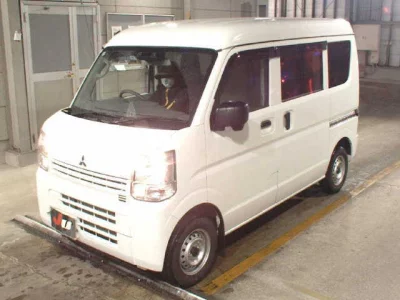 Mitsubishi Minicab Van