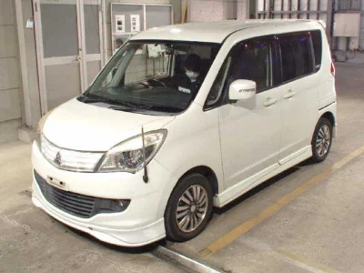 Mitsubishi DELICA D2  с аукциона в Японии