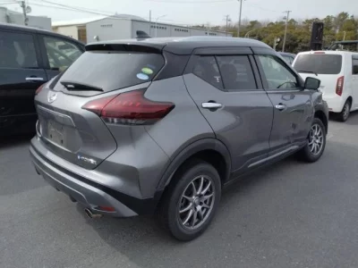 Nissan KICKS