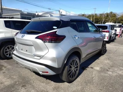Nissan KICKS