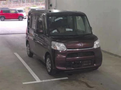 Daihatsu TANTO  с аукциона в Японии