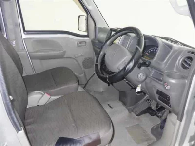 Mitsubishi Minicab Van