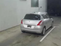 Suzuki SWIFT лот № 1089 оценка 3  с аукциона в Японии 4