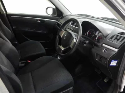 Suzuki SWIFT  с аукциона в Японии