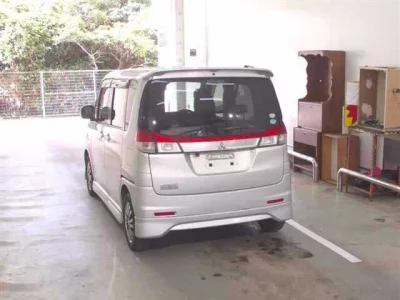 Mitsubishi DELICA D2  с аукциона в Японии