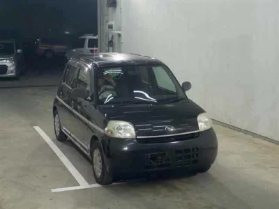 Daihatsu Esse