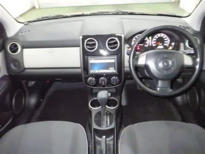 Mazda Verisa