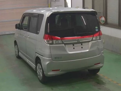 Mitsubishi Delica D:2