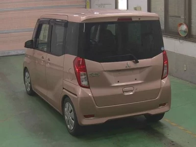 Mitsubishi eK X Space