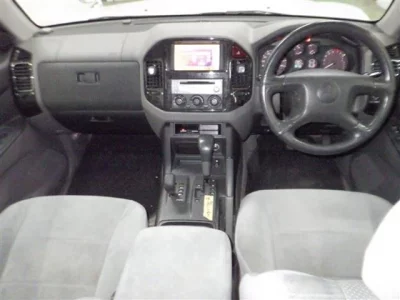 Mitsubishi PAJERO  с аукциона в Японии