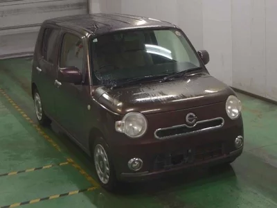 Daihatsu MIRA  с аукциона в Японии