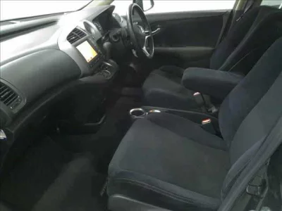 Honda STREAM  с аукциона в Японии